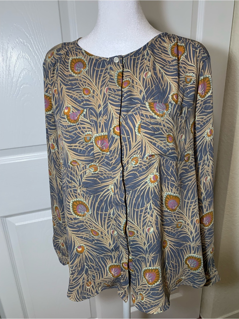 LOFT Vintage Peacock Floral-Feather Feminine Button Front Blouse Size Petite M
